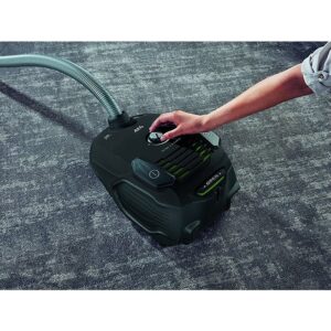 جاروبرقی آاگ مدل VX6-1-OKO